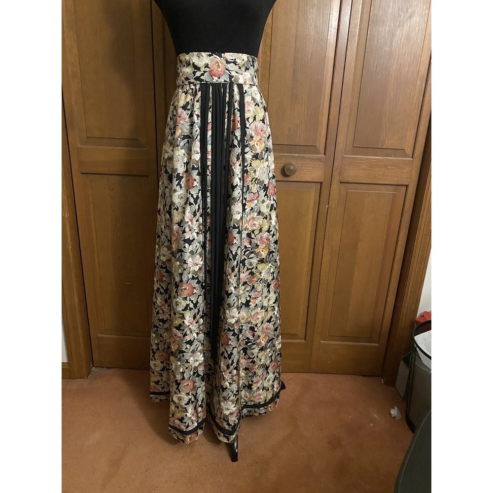 Vintage 70s Chessa Davis Maxi Skirt Size Small 6-8 NWT